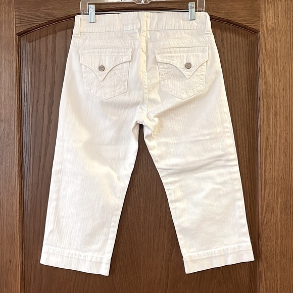Common Genes White Capris - Picture 2 of 9